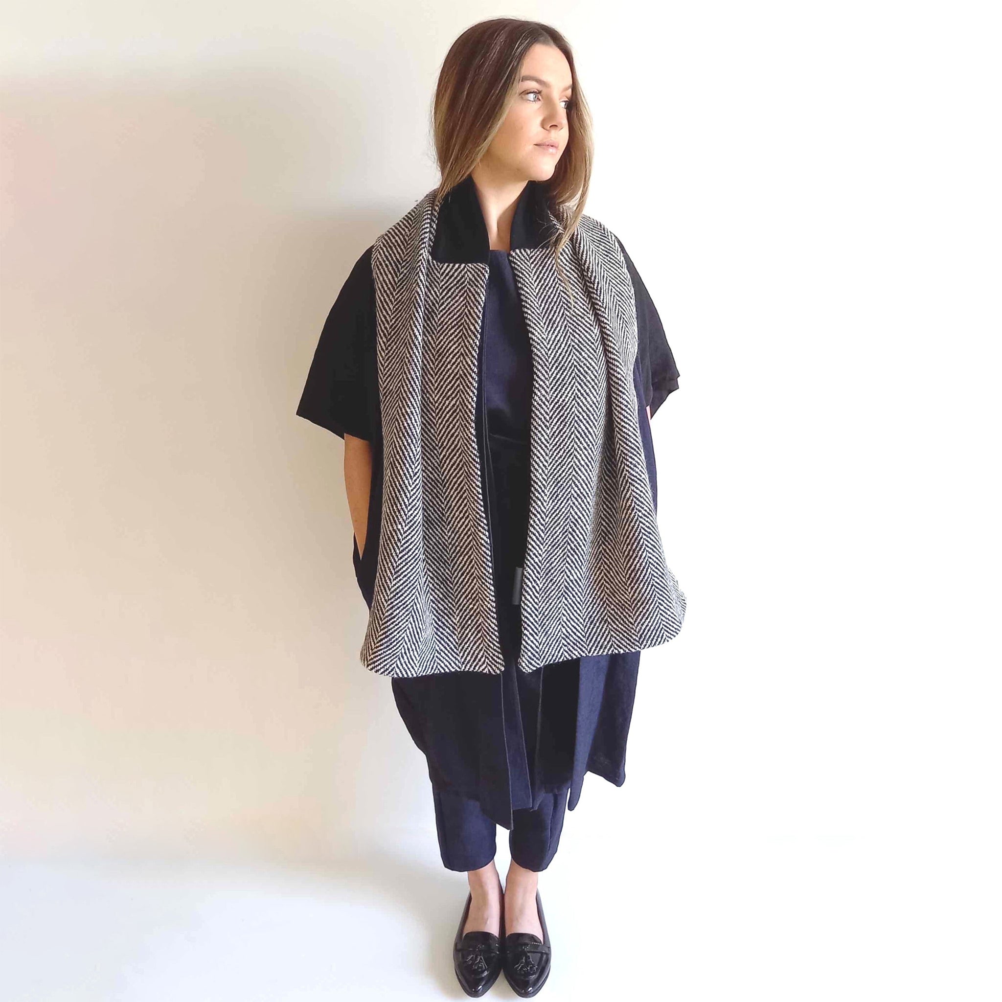 Handwoven Donegal Tweed Scarf is the perfect sustainable Christmas gift. Handmade in Ireland.