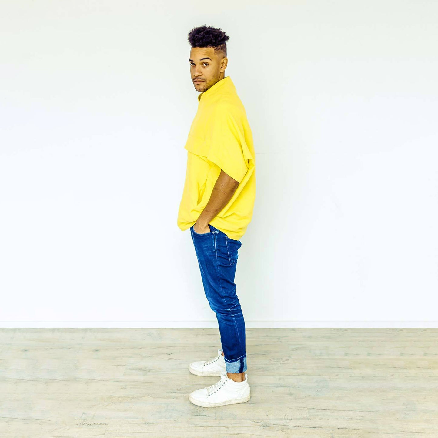 Man wearing The Costume Room sunshine yellow 100% Pure Irish Linen Cocoon top with pockets